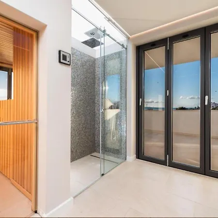 Вилла Four Seasons *