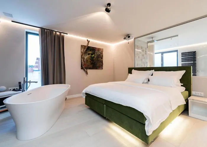 Вилла Four Seasons